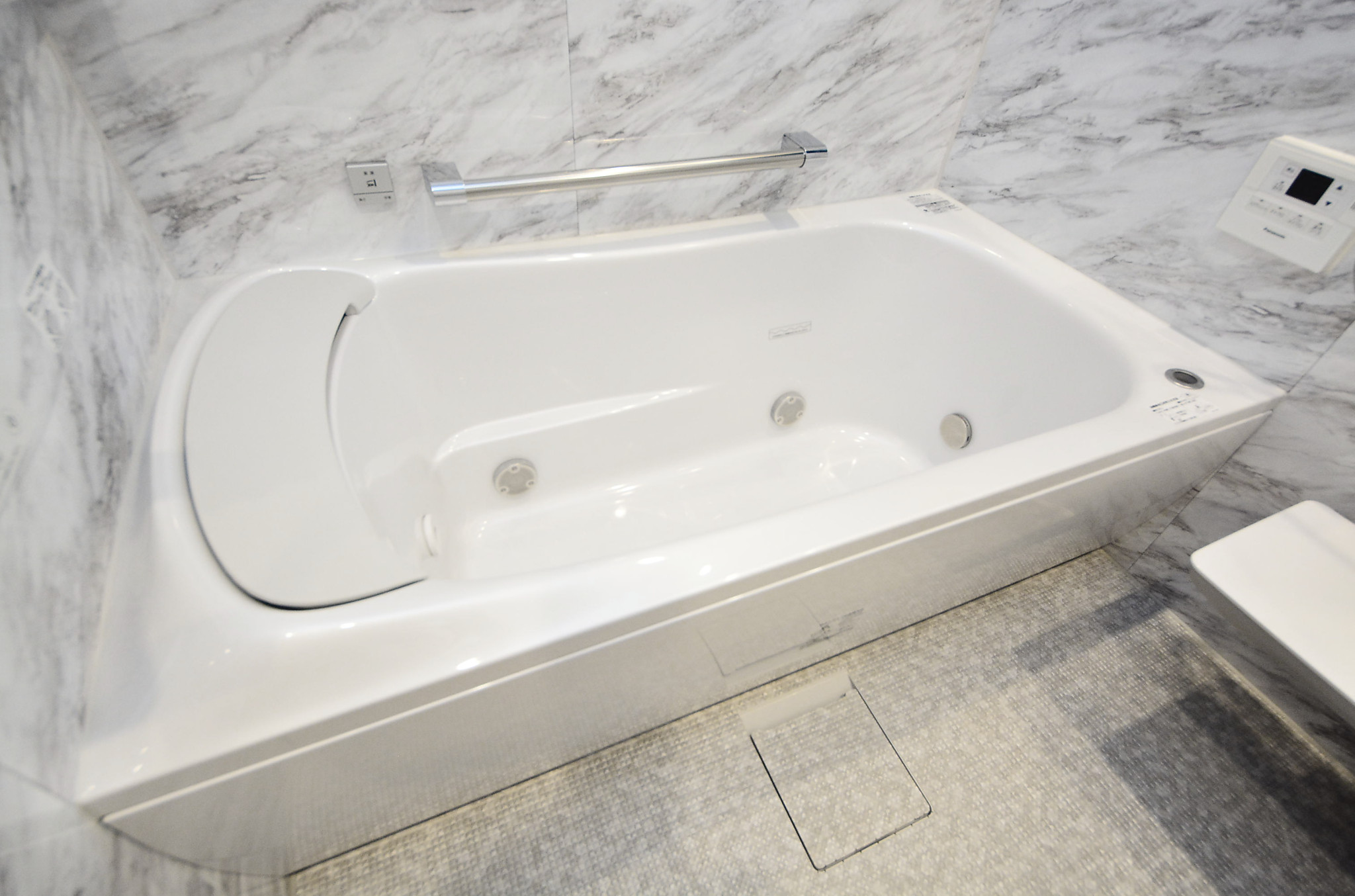 バス・シャワールーム　バスルーム