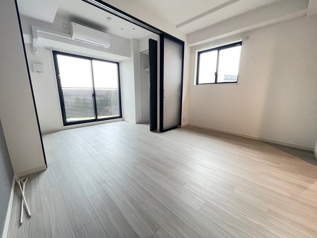 居室・リビング　別の１号室です