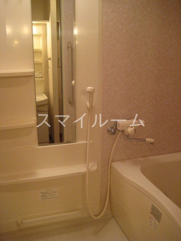 バス・シャワールーム　別部屋参考写真となります。