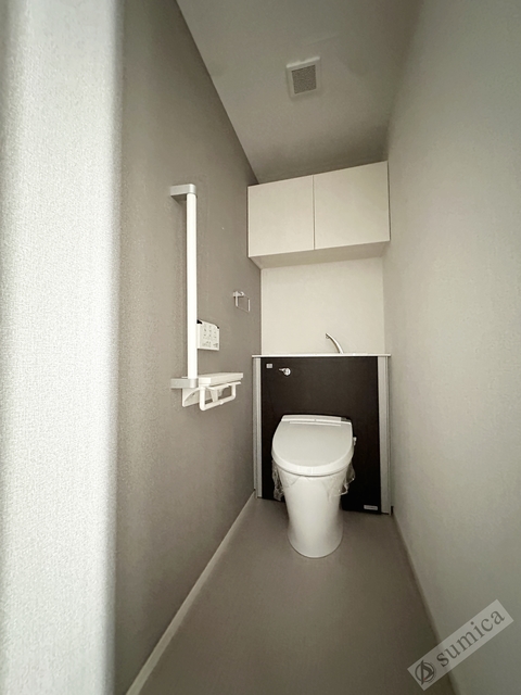 トイレ　温水洗浄便座付き♪♪