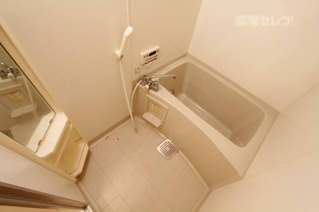 バス・シャワールーム　１０３号室の写真です。