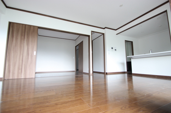 居室・リビング　※写真は別号室です