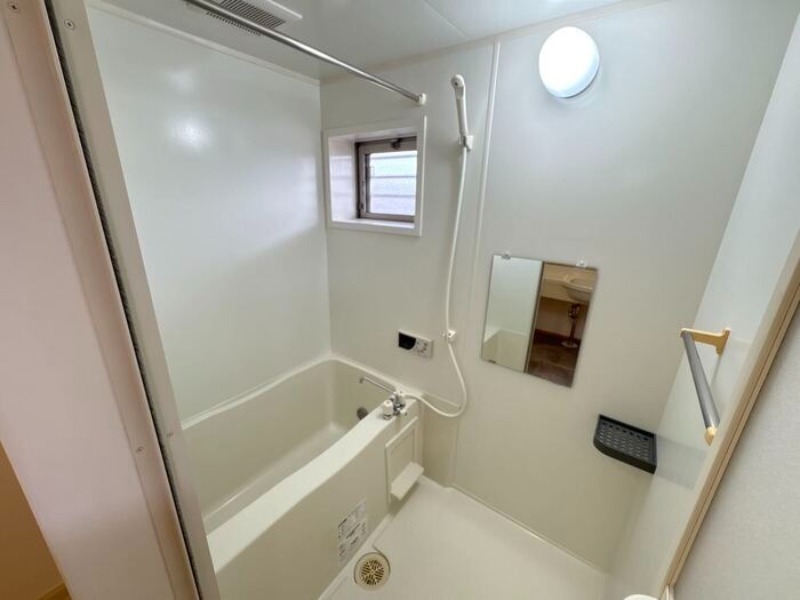 バス・シャワールーム　図面と現状に相違がある場合には現状を優先