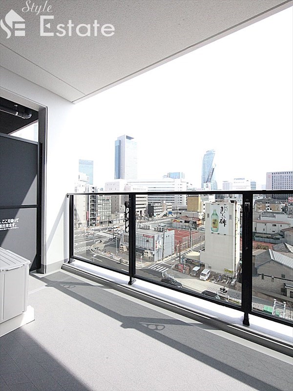 バルコニー　バルコニー