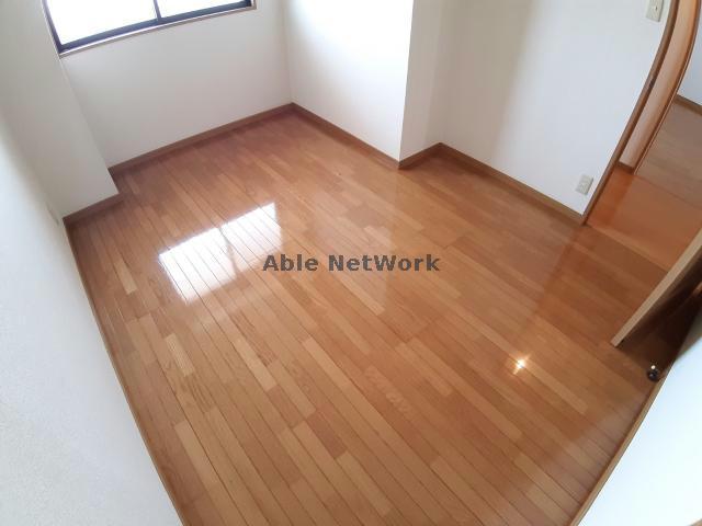 居室・リビング　同型反転モデル