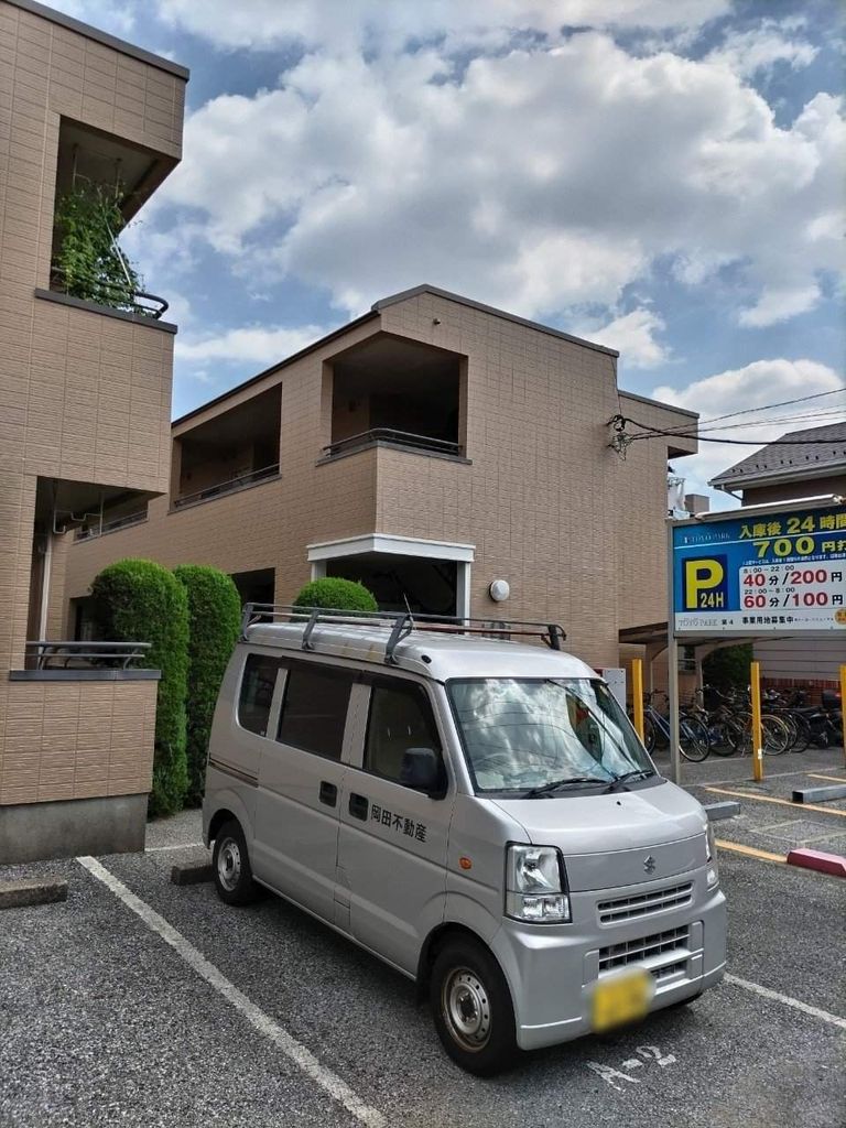 駐車場　別途契約