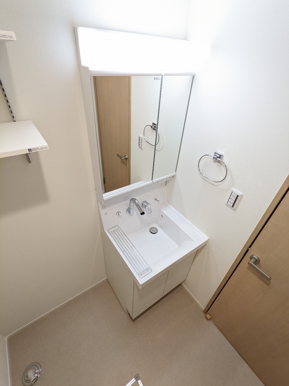 洗面設備　※同物件、別部屋のお写真となります。