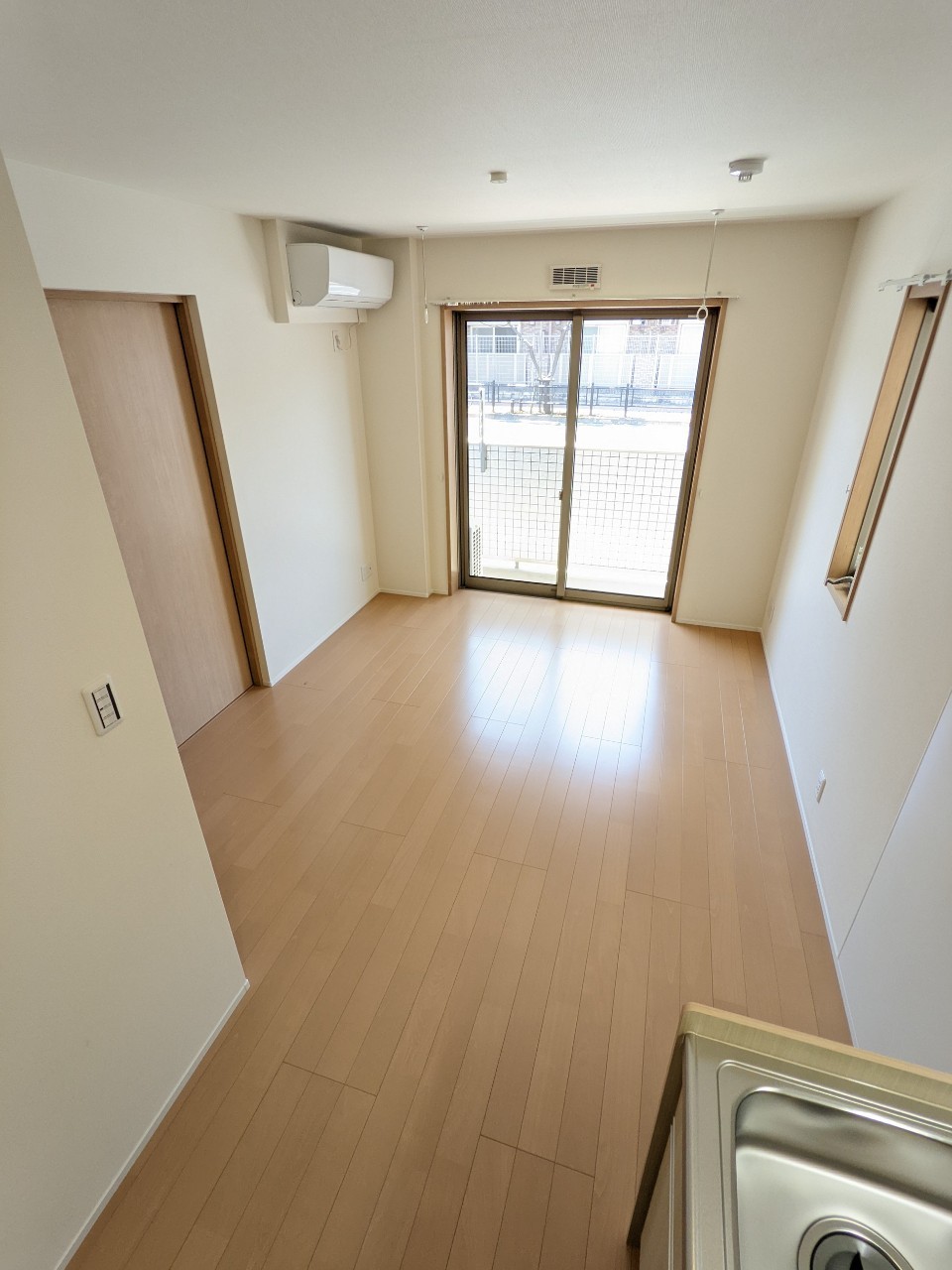 居室・リビング　※同物件、別部屋のお写真となります。