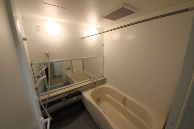 バス・シャワールーム　※別室参考写真