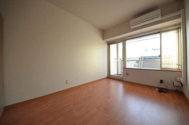 居室・リビング　※別部屋参考写真