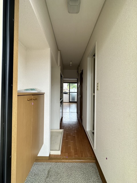 玄関　別部屋参考写真です