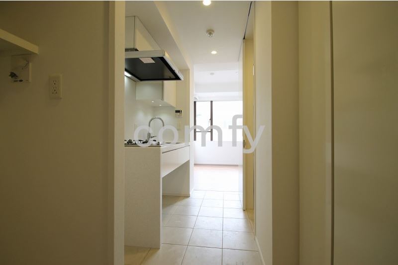 その他部屋・スペース　玄関から