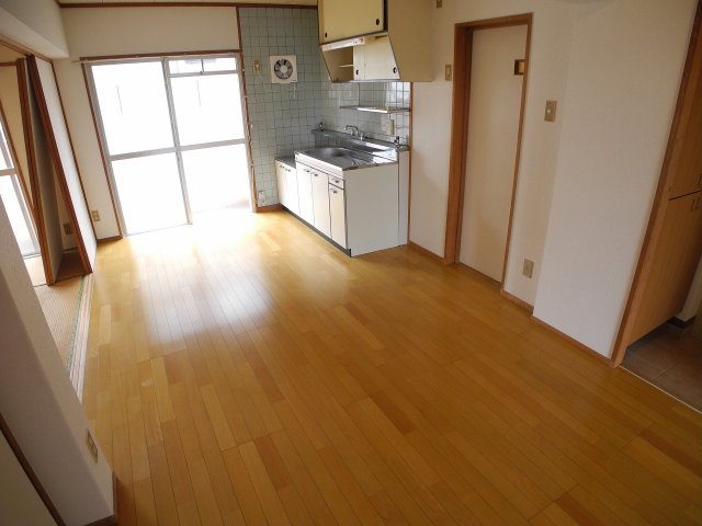 居室・リビング　※別号室、現況優先※