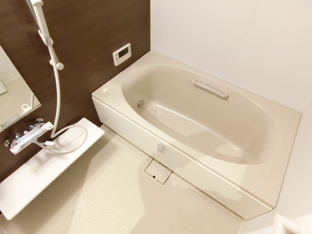 バス・シャワールーム　追い焚き浴室乾燥機付