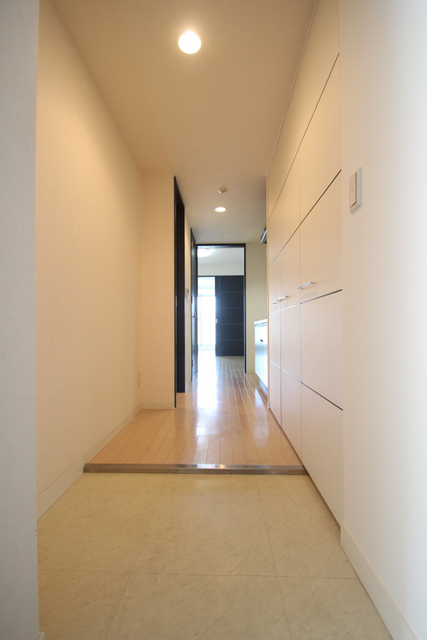 玄関　※同号室別室の参考写真です。