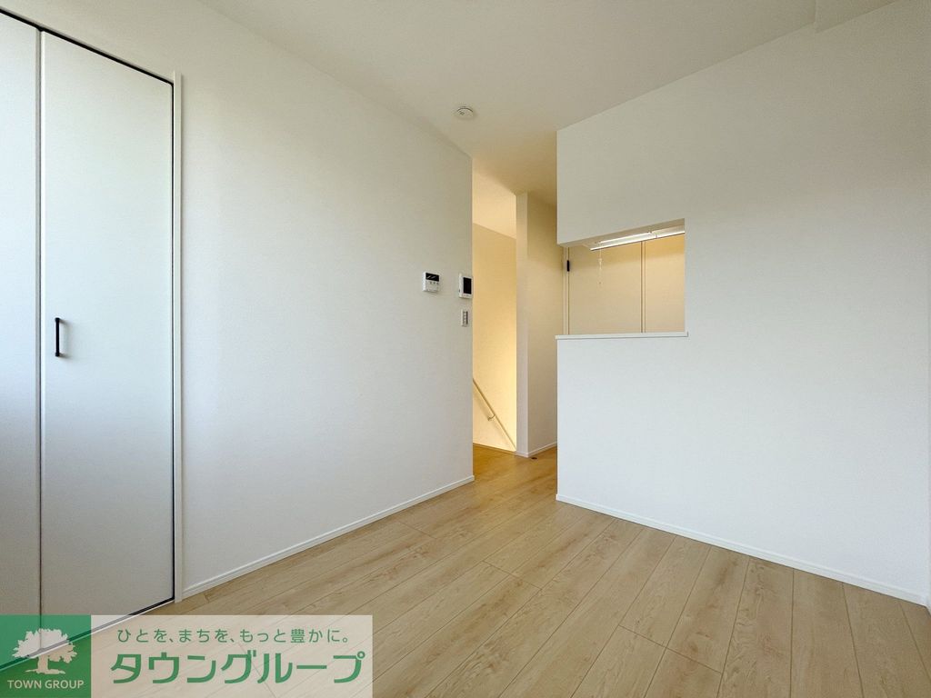 居室・リビング　玄関