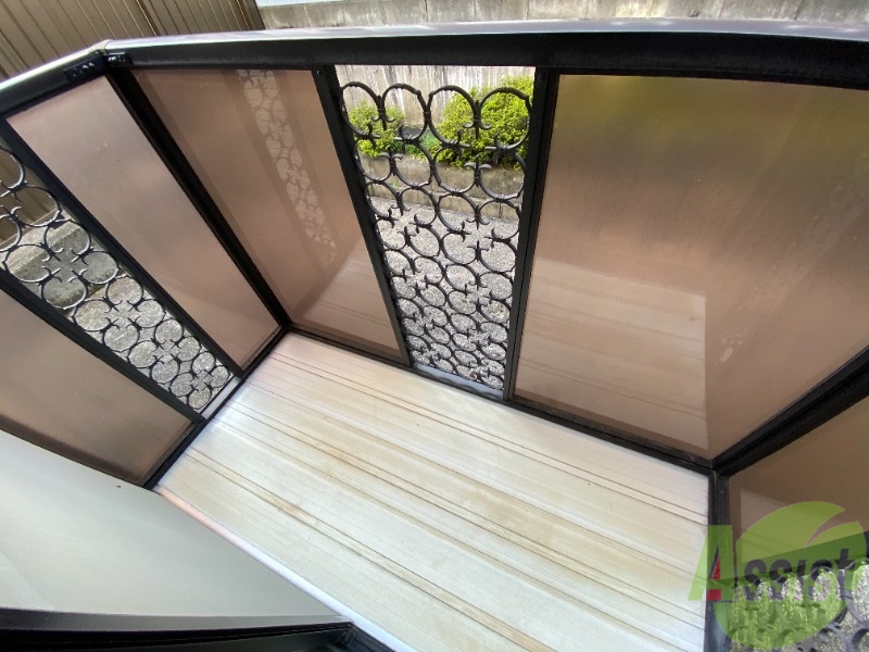 バルコニー　バルコニー。洗濯物がはかどりそうな広さがありますよ。