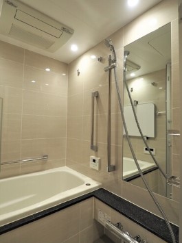 バス・シャワールーム　バス