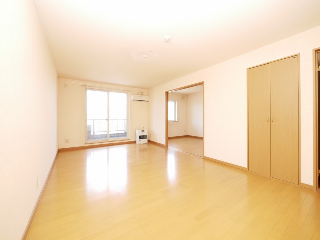 居室・リビング　明るいリビング☆