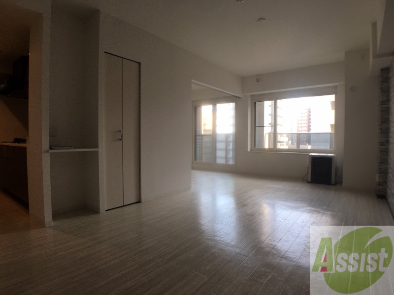 居室・リビング　広くてキレイなお部屋が広がっていて、充実した生活が送れそう。