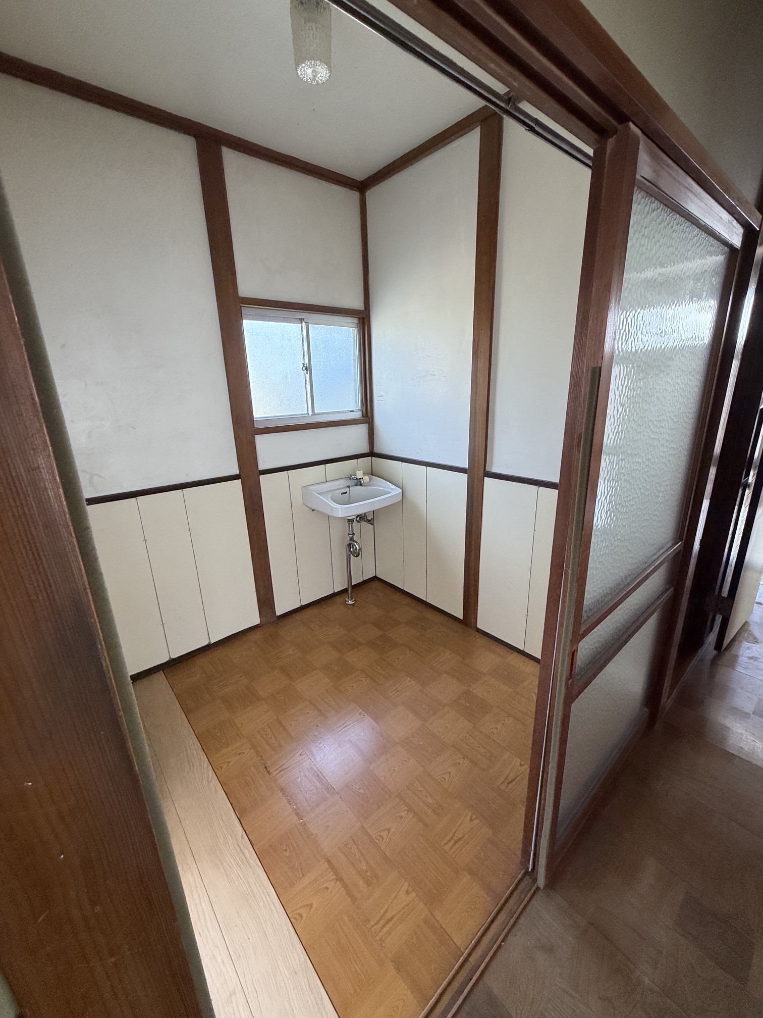 郡山6丁目貸家の内装写真