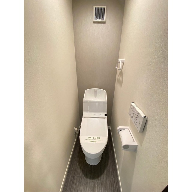 トイレ　※他のお部屋の参考写真です