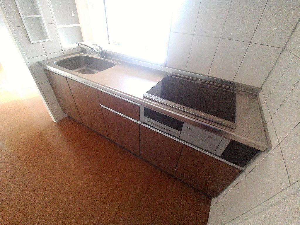 キッチン　同マンション別号室参考写真