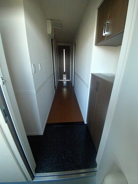 玄関　同マンション別号室参考写真