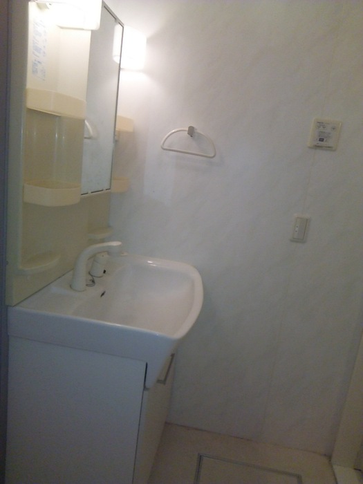 洗面設備　※同物件・同タイプの写真です