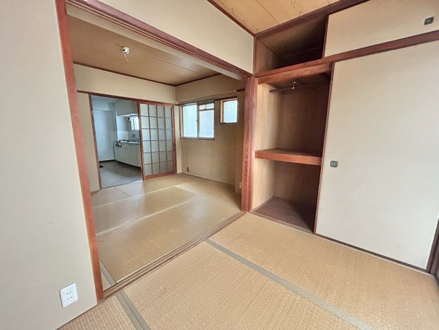 居室・リビング　ゆったりとくつろげる和室です