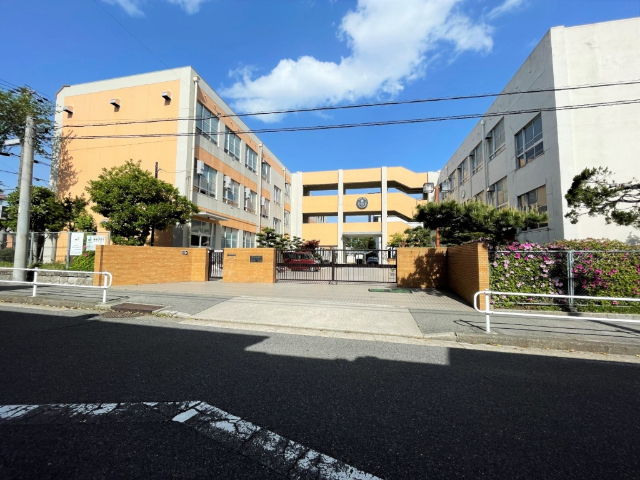 小学校　名古屋市立豊岡小学校（小学校）まで481m