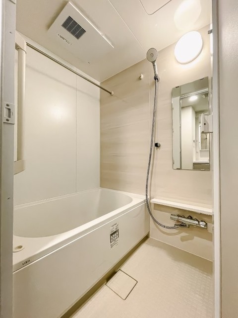 バス・シャワールーム　※写真は同タイプ住戸です。