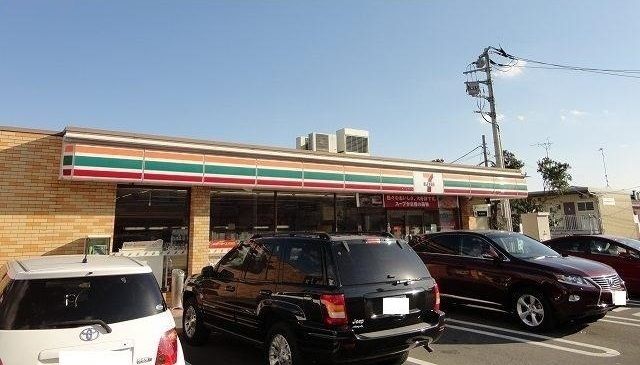 コンビニ　セブンイレブン（コンビニ）まで750m