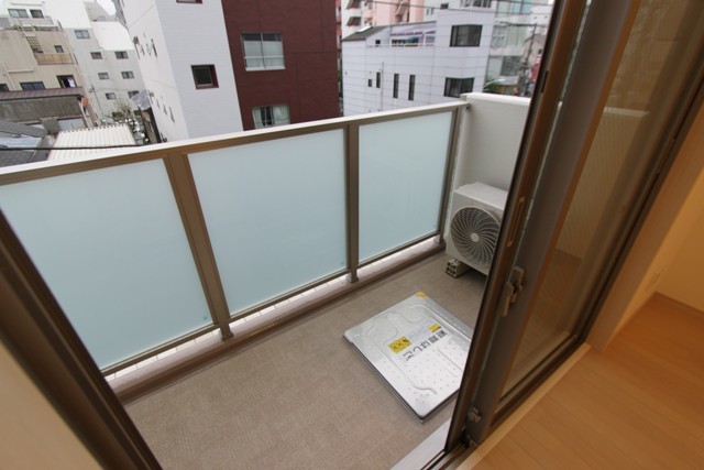 バルコニー　バルコニーあります