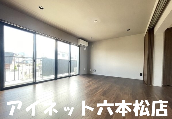 居室・リビング　広々としていいですね。