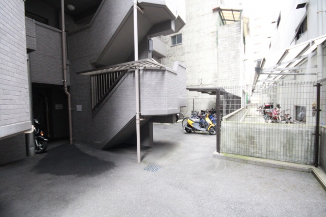 スーパー　スパーク堺町店（スーパー）まで211m