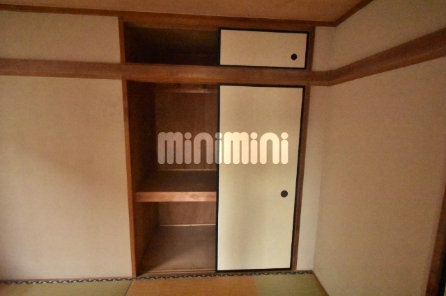 収納　畳のお部屋です