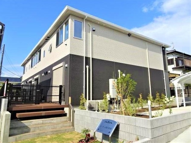 建物外観　いずみ中央駅徒歩8分！