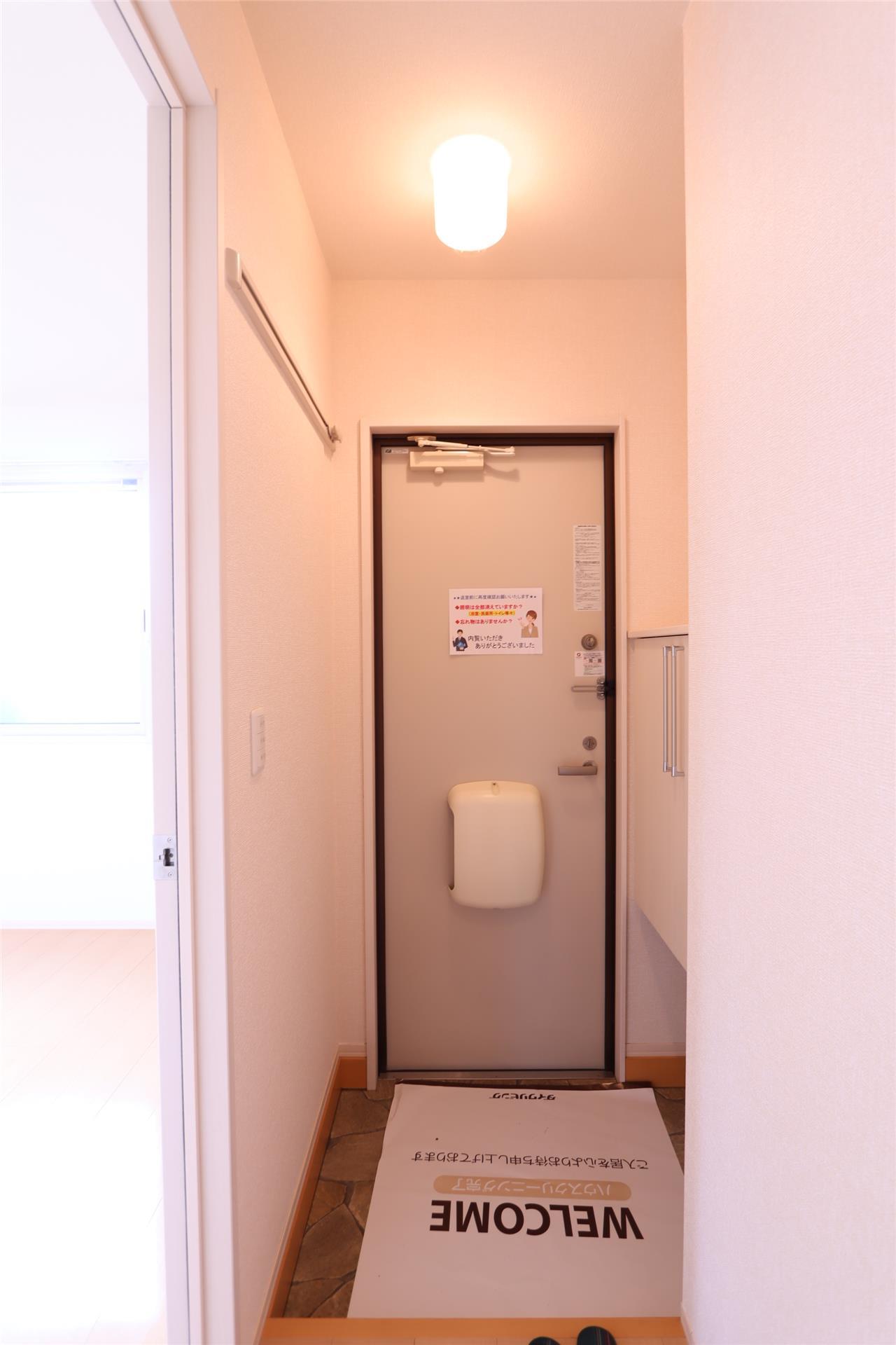 玄関　反転タイプです