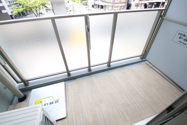 バルコニー　※他のお部屋の参考写真です