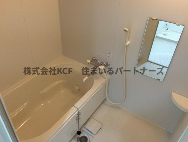 バス・シャワールーム　落ち着いた空間のお風呂です