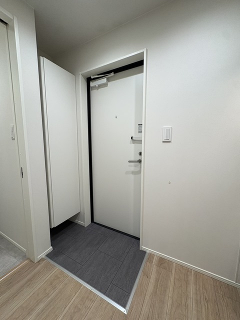 玄関　同施工会社参考写真です