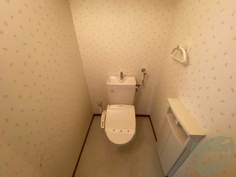 トイレ　こちらはトイレです。清潔感があり、安心して使用できます。
