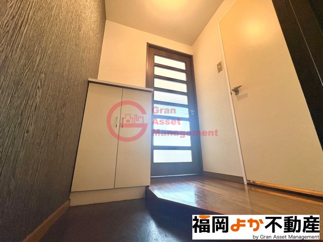 玄関　落ち着いた玄関です