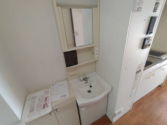洗面設備　同仕様写真