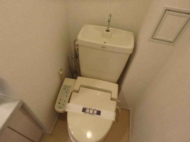 トイレ　落ち着いたトイレです