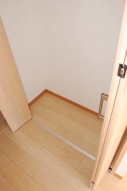 収納　グランパシフィック花園北　クローゼット