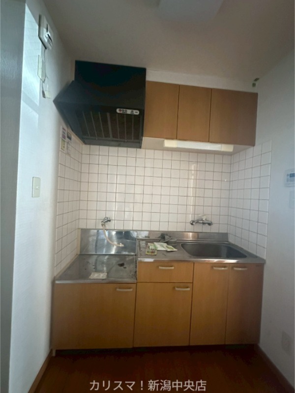 キッチン　※別部屋参考写真