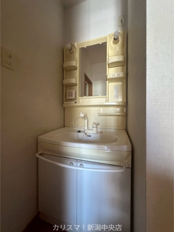 洗面設備　※別部屋参考写真