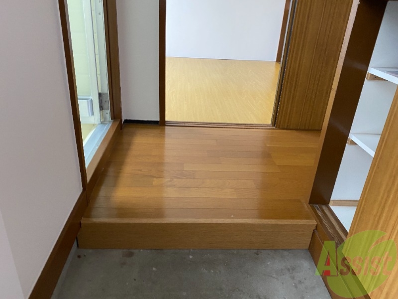 玄関　玄関から撮影しました。イメージを掴んでください。